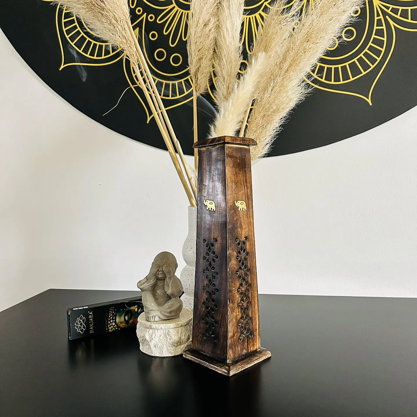 Držalo za kadila-pokončen kvader